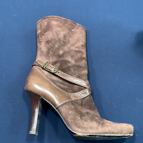 Cole Hahn brown suede boots size 9 ½ - Picture 2 of 4